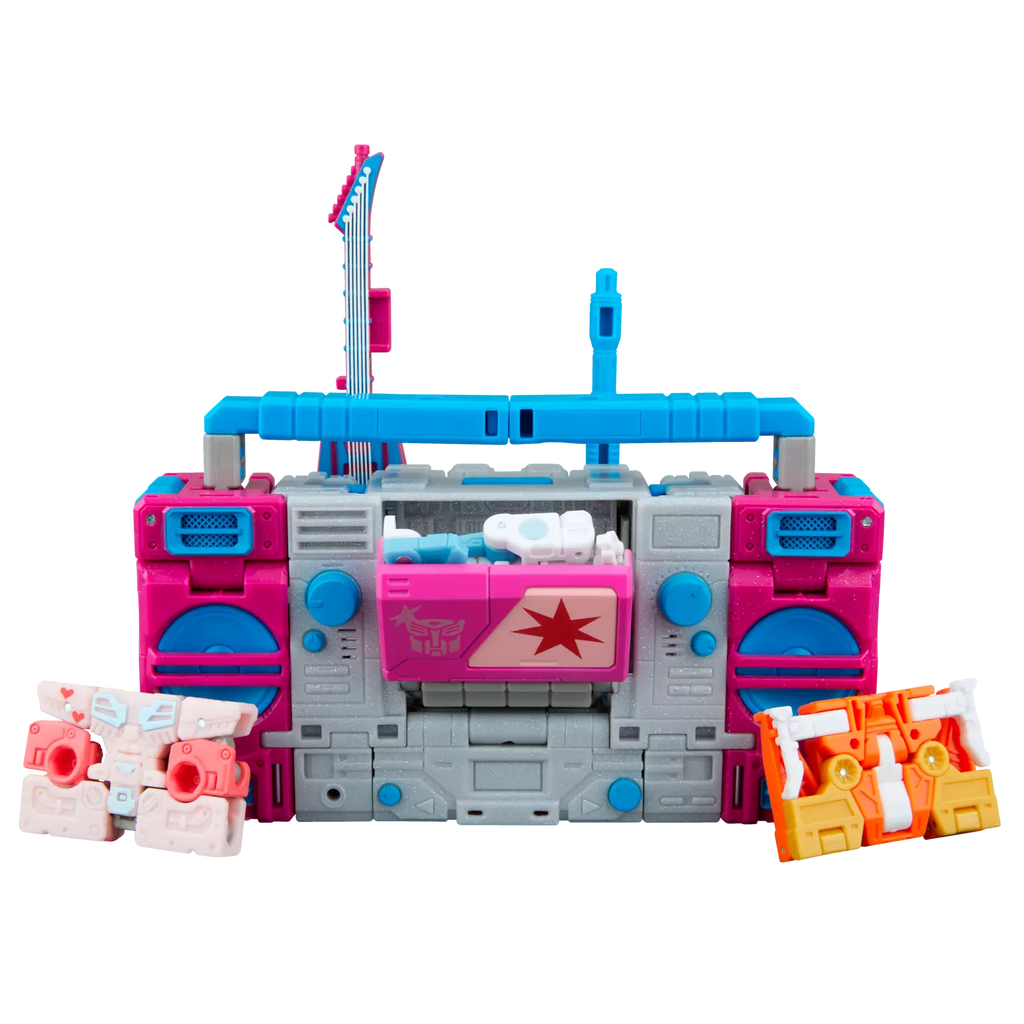 Transformers Jem and the Holograms Autobot Blaster & KP Glit, KP Sundor, and KP Rosanna