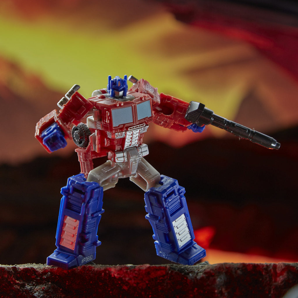 Transformers Generations War for Cybertron: Kingdom Core Class WFC-K1 Optimus Prime